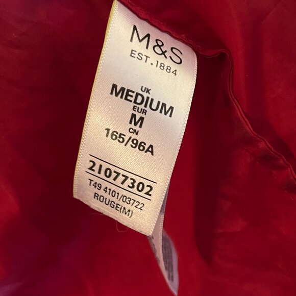 Marks and Spencer Red Packable Windbreaker (Medium) - Picture 4 of 4